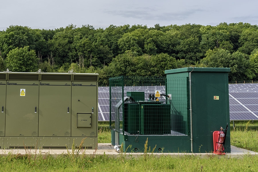 Inverter & transformer stations